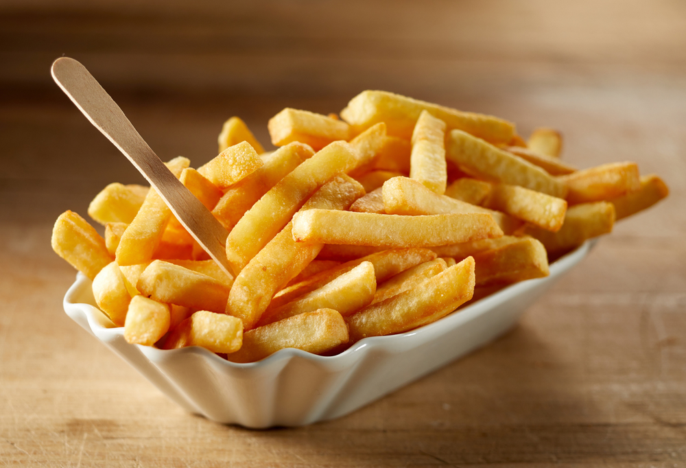 Kommende far ville hellere spise pommes frites end til scanning: Moren tager genial hævn