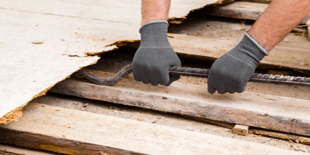Brød gulvet op under renovering – så gjorde de et fund, der ændrede deres liv