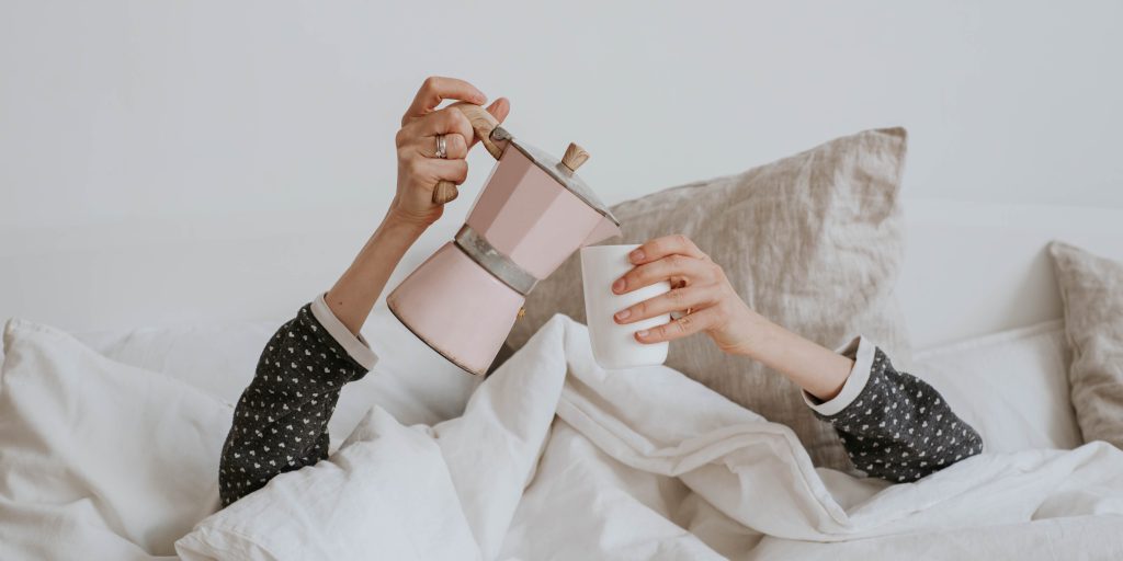 Drikker du kaffe om morgenen? Så bør du også drikke et glas af dette