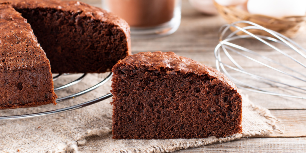 Husk den hemmelige ingrediens: Sådan laver du den saftigste chokoladekage