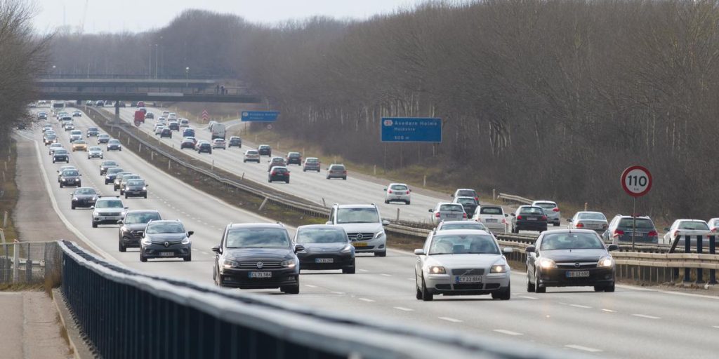 Vejdirektoratet advarer: Forvent ekstra rejsetid over hele landet
