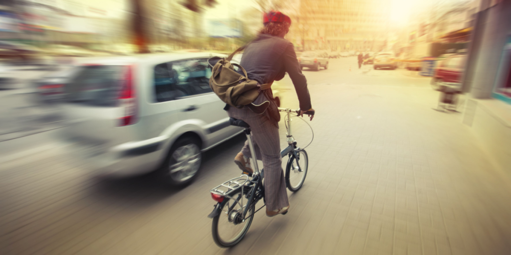 Rammer både bilister og cyklister: By indfører hastighedsbegrænsning på 20 km/t