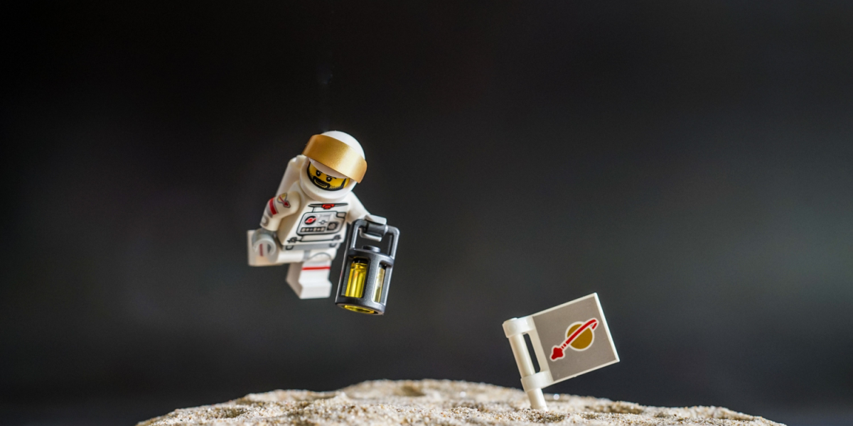 Lego-brikker af månestøv: Snart bygger vi huse på Månen