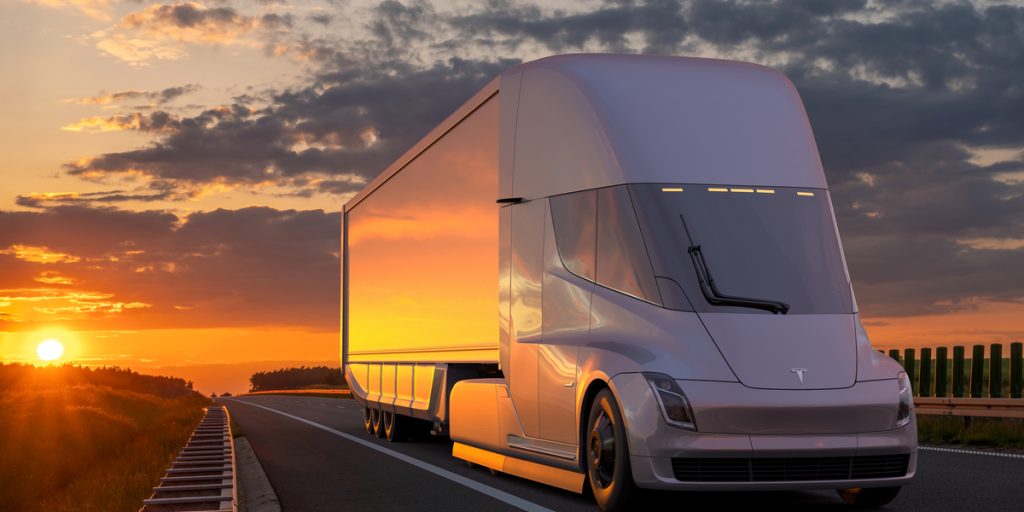 De første Tesla-lastbiler kommer på vejen i år