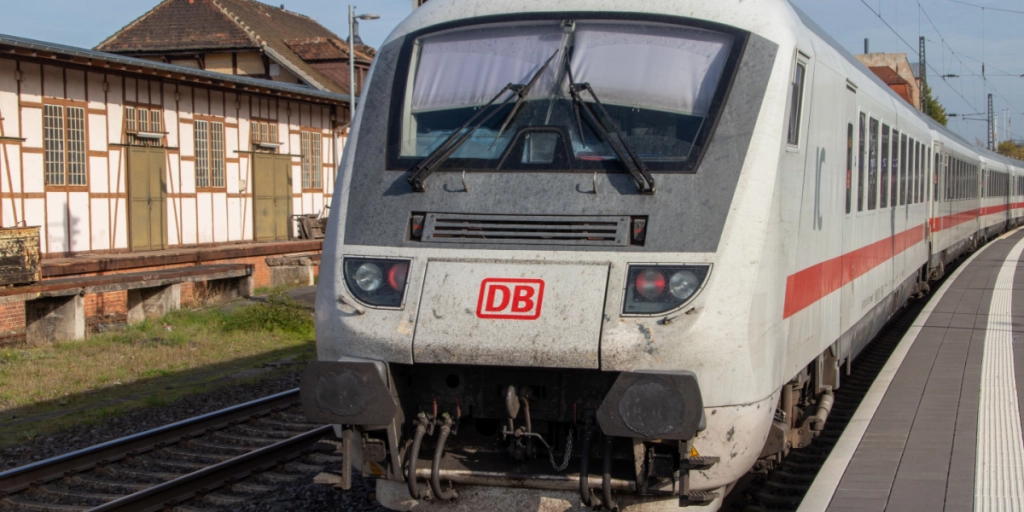 Farvel til stikkontakter og internet – DSB indsætter gamle togvogne til sommer