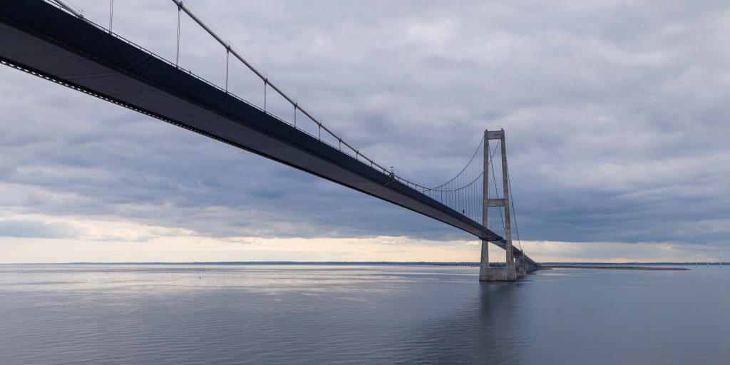 Må ikke passere før kl. 14: Forbud mod disse køretøjer på Storebæltsbroen
