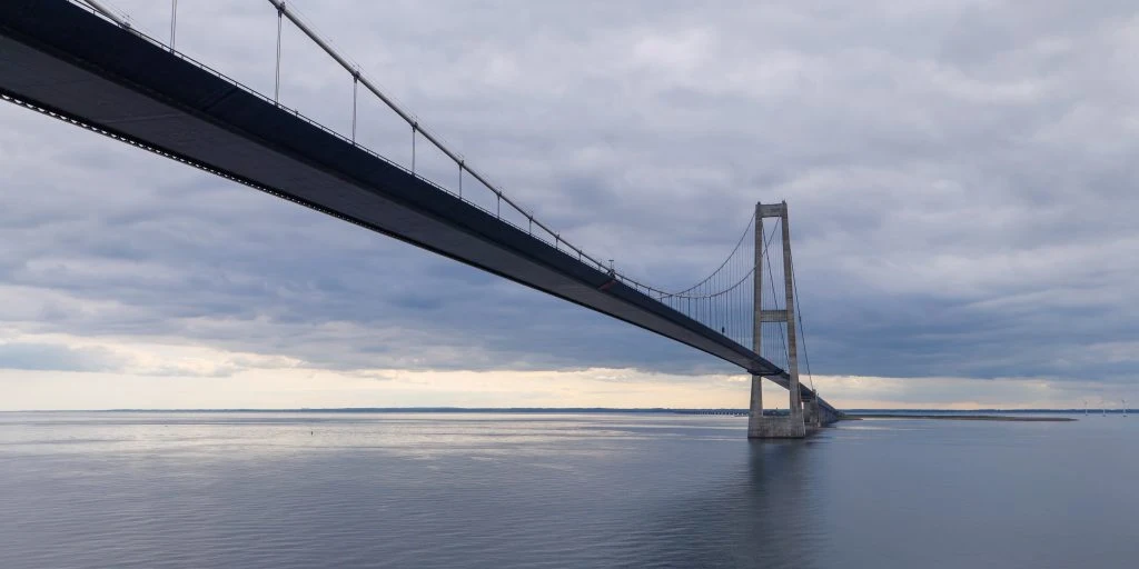 Må ikke passere før kl. 14: Forbud mod disse køretøjer på Storebæltsbroen
