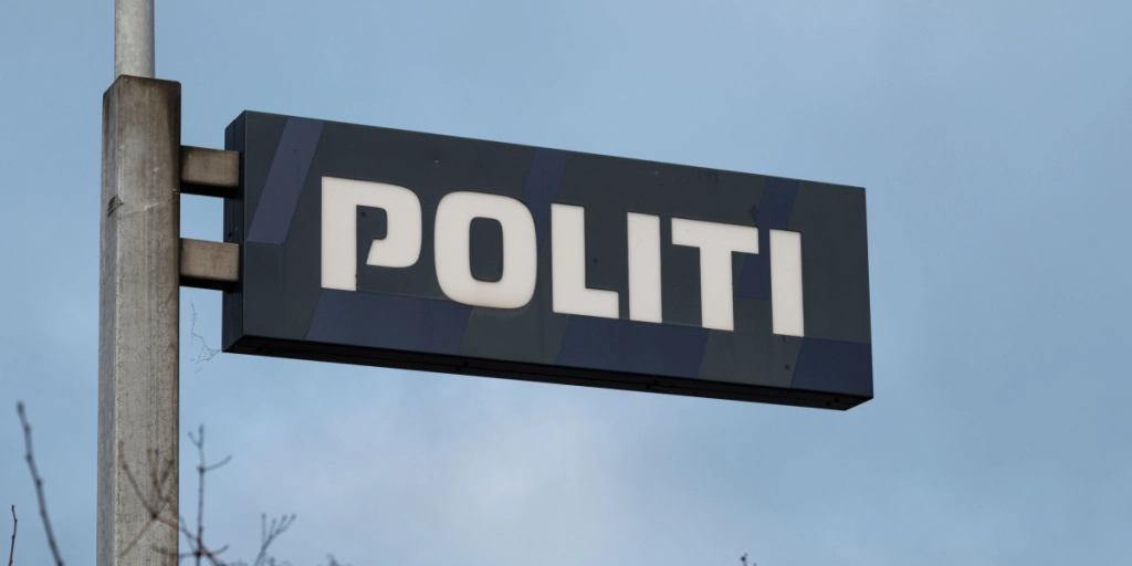 Ældre kvinde udsat for hjemmerøveri – blev fundet bundet af politiet
