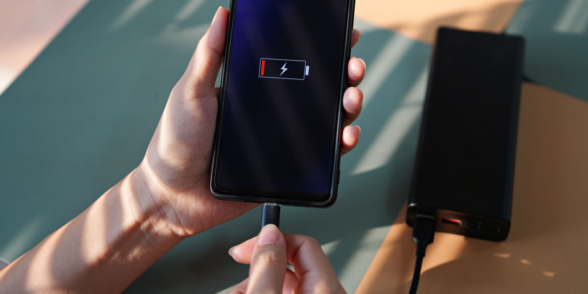 Det er ikke 100 procent: Så meget bør du lade din telefon op til