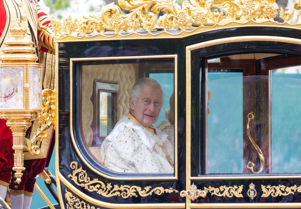 Professionelle læbelæsere: Det sagde Kong Charles lige før indsættelsen