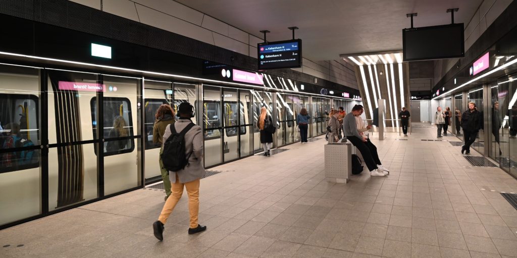 2 metrolinjer lukket i 2 uger: Over 1 mio. passagerer bliver påvirket