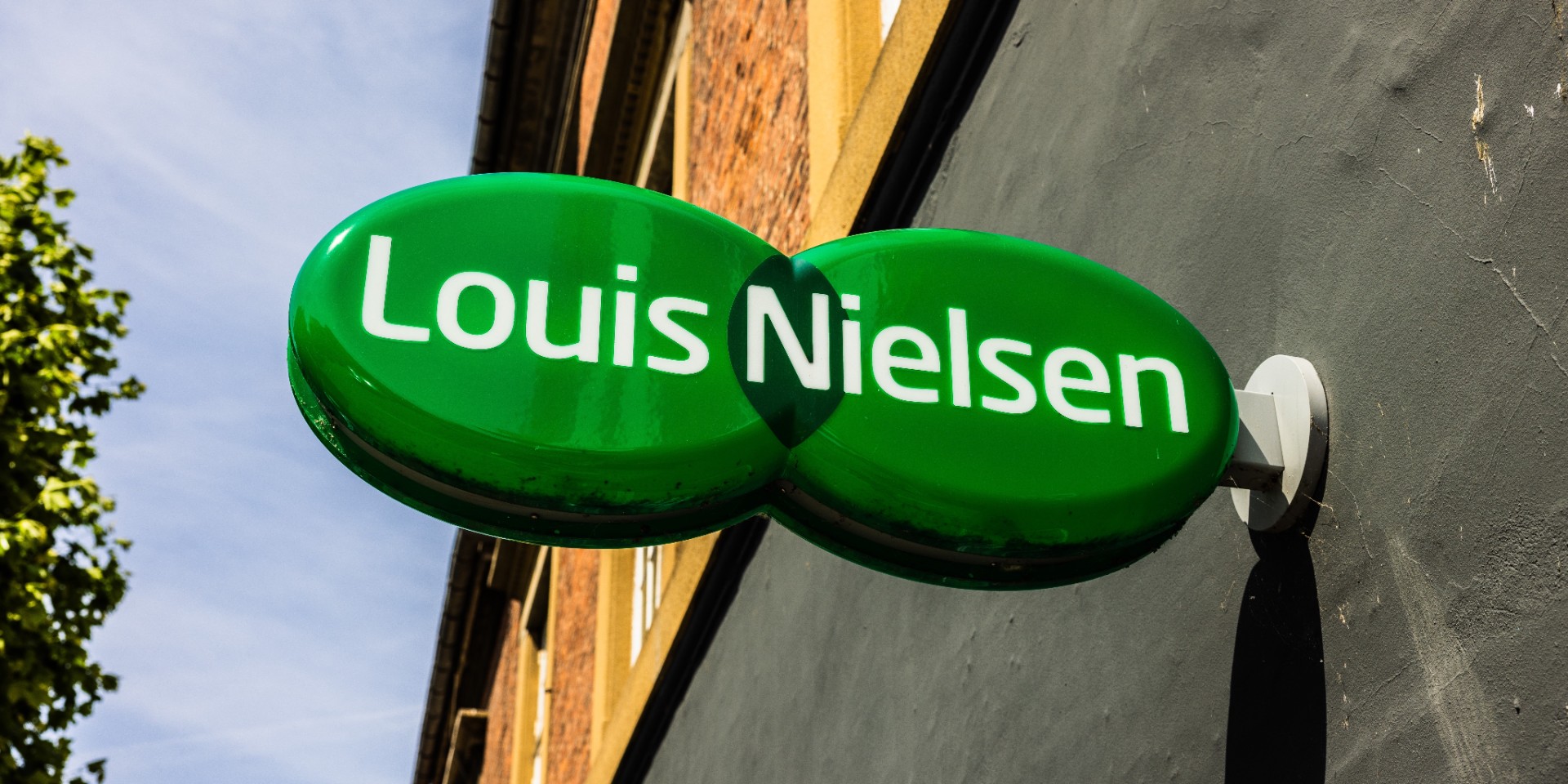 Både ulovligt og farligt: Louis Nielsen i stor reklamebrøler