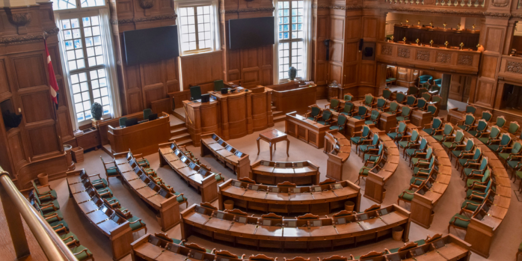 “Jeg vil gerne være med”: Tidligere partiformand med bøn til danskerne
