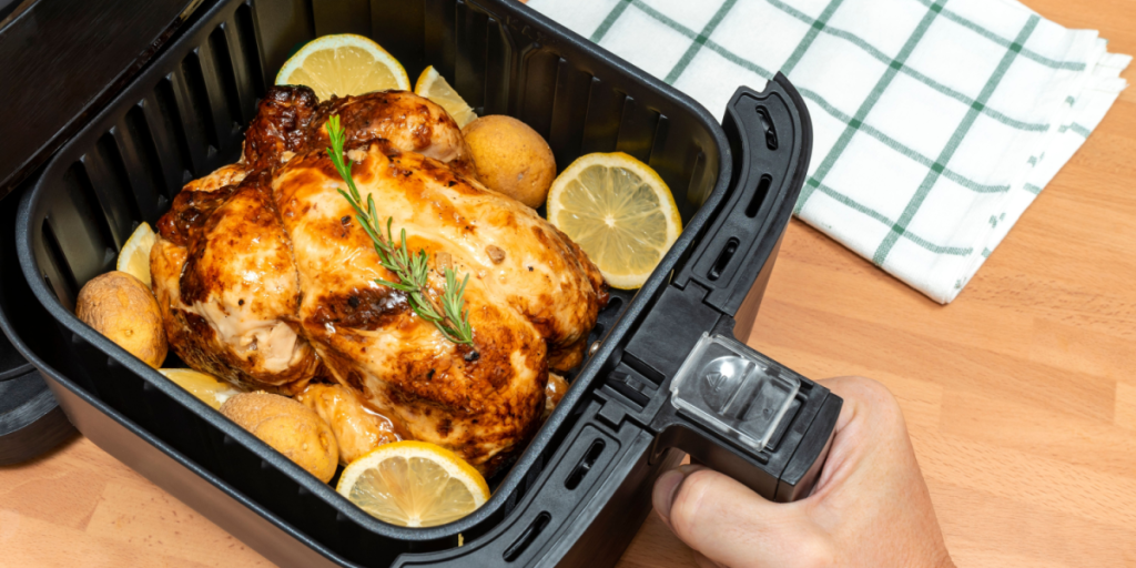 Sådan rengør du din airfryer lettest: tager blot 5 minutter