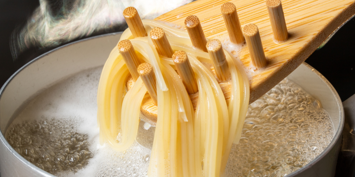 En gang for alle: Så meget salt skal der i vandet, når du koger pasta