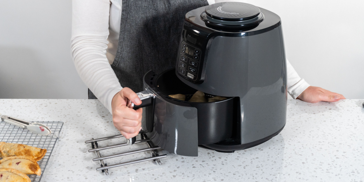 Nem chokoladekage i airfryer: Kræver kun 3 ingredienser