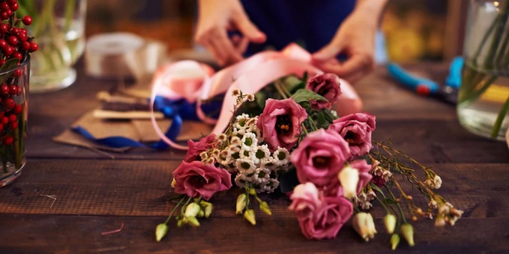 Blomsterhandler forklarer: Sådan får du buketten til at holde hele ugen