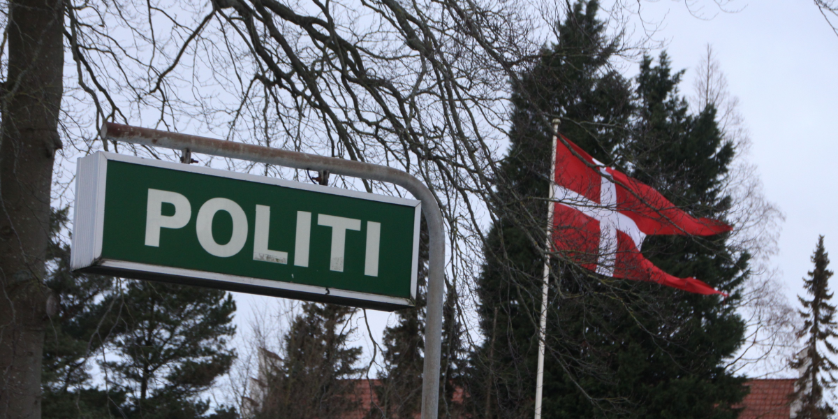 Politikreds med advarsel til ældre: Smæk røret på og døren i