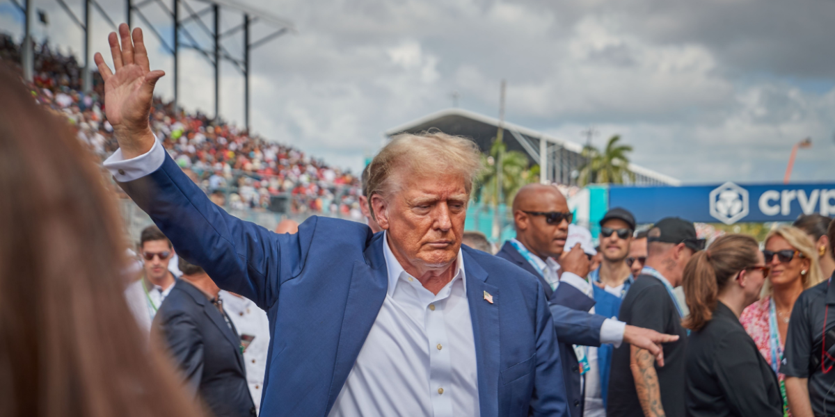 Det ved vi om den 20-årig mand, der forsøgte at myrde Trump i weekenden