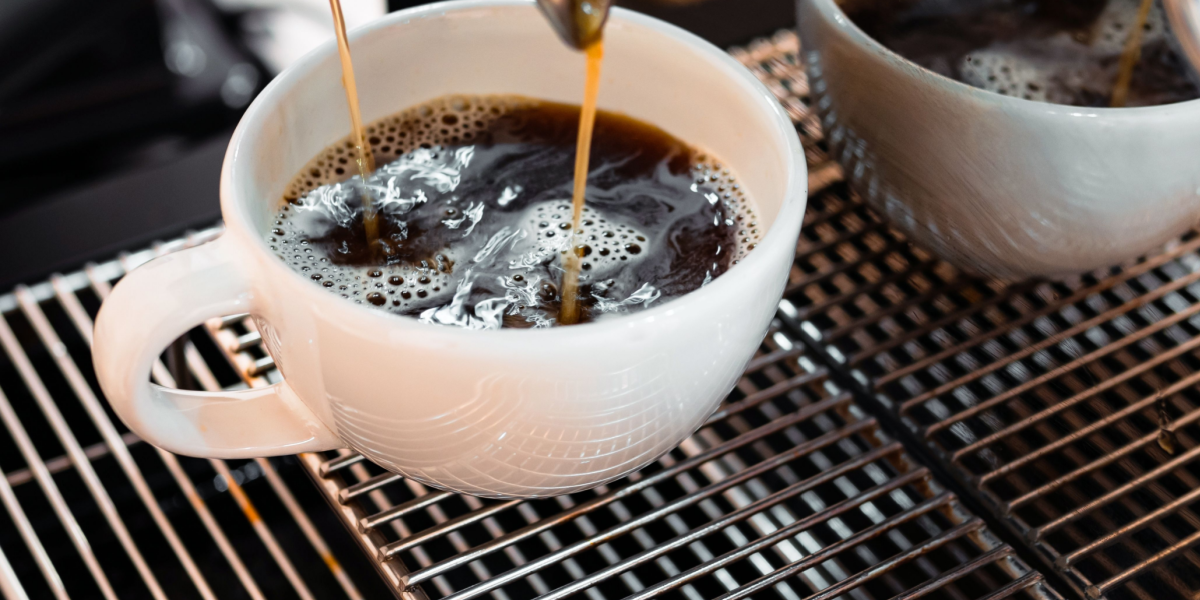 Studie viser: Koffeinfri kaffe hjælper på koffeinabstinenser