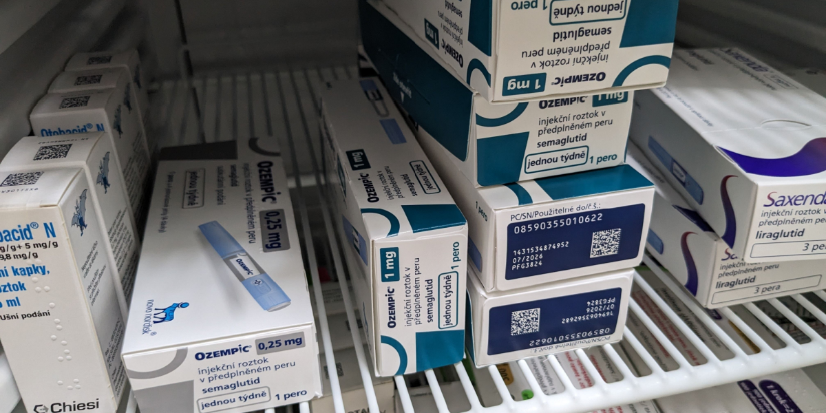 Ekspert kalder det “skræmmende”: Vægttabsmedicin flyder på det sorte marked