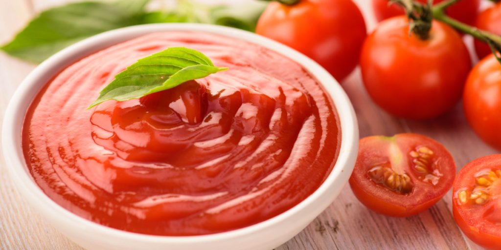 Det kan du bruge ketchup til i rengøringen