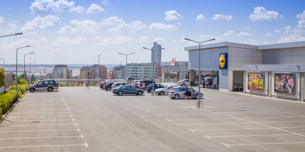 Pensionist brugt for lang tid på at handle i Lidl: Endte med at få parkeringsbøder