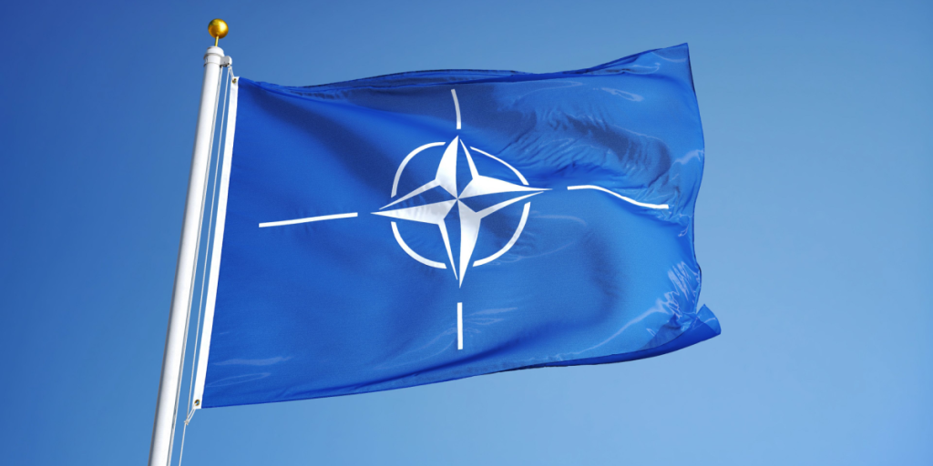 NATO i opråb: Sæt jeres pensionspenge her