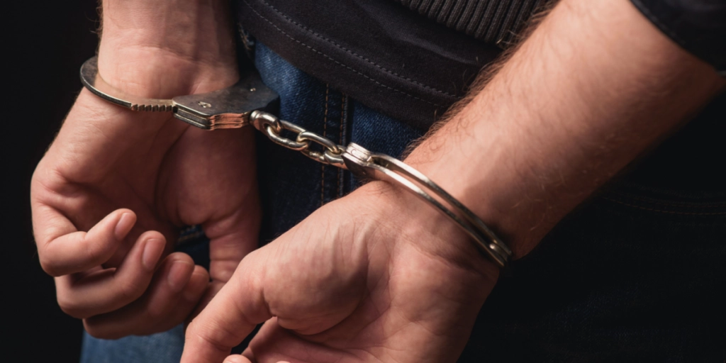 30-årig blev stoppet af politiet – da hans bolig blev ransaget, blev han anholdt