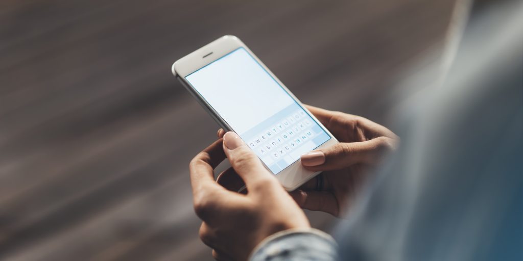 Kraftig advarsel til iPhone- og Android-brugere – og den kommer fra Google