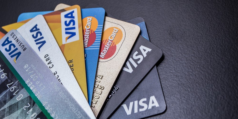 Visa og Mastercard med ildevarslende plan – kan blive dyrt for forbrugerne