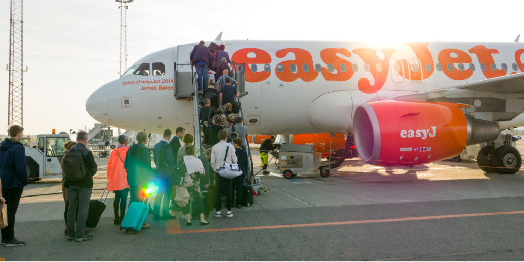 Efter pilotens besked: Pludselig rejste 19 passagerer sig og forlod flyet