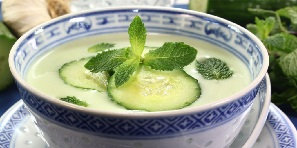 Kølig agurkesuppe – forfriskende lækker og let at lave
