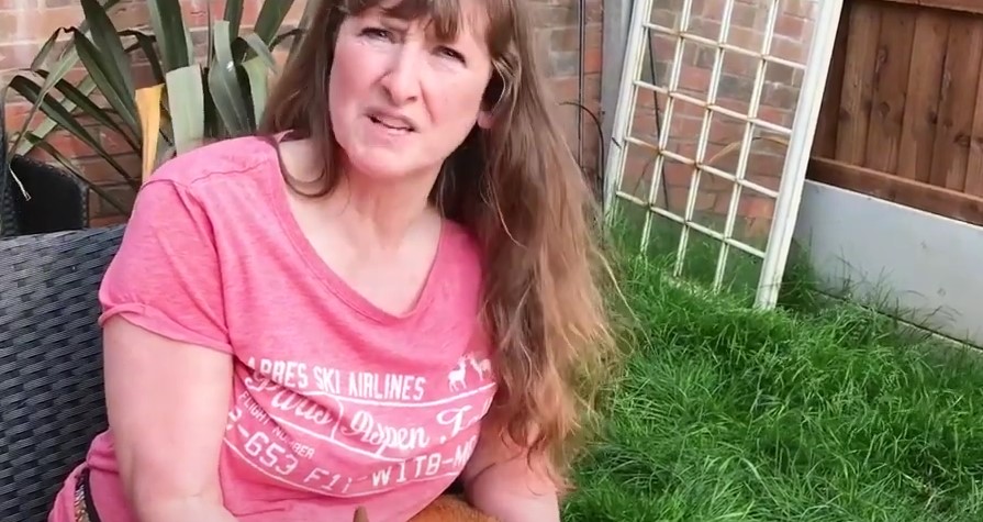 Jane havde besøg af byggemænd: Nu er hendes have giftig