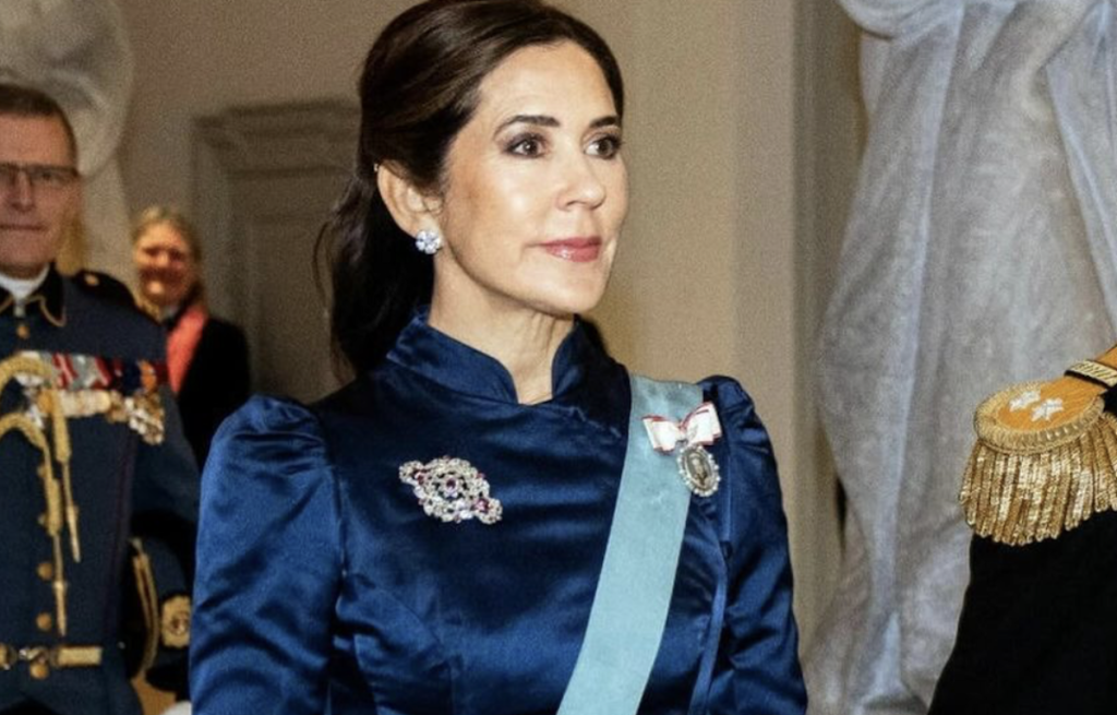 Derfor var mange royale fans ikke imponerede over kronprinsessen Marys kjole