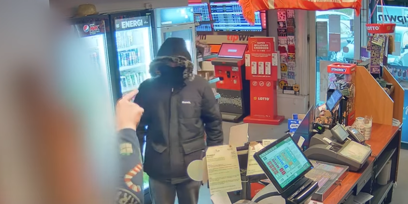 Forsøgte at røve kiosk – video viser, det slet ikke gik som planlagt