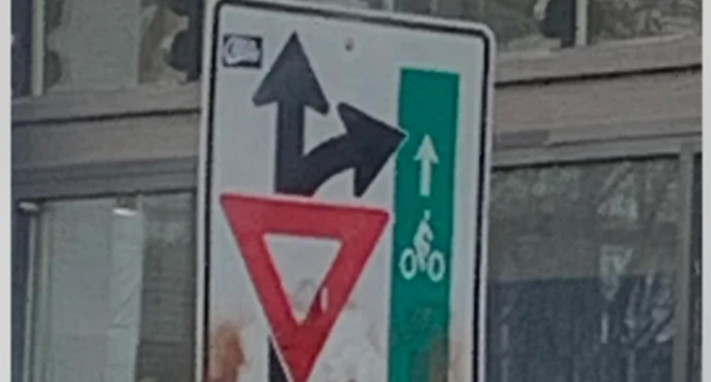 Synes du, danske trafikskilte er indviklede? Så se bare dette eksempel fra Storbritannien