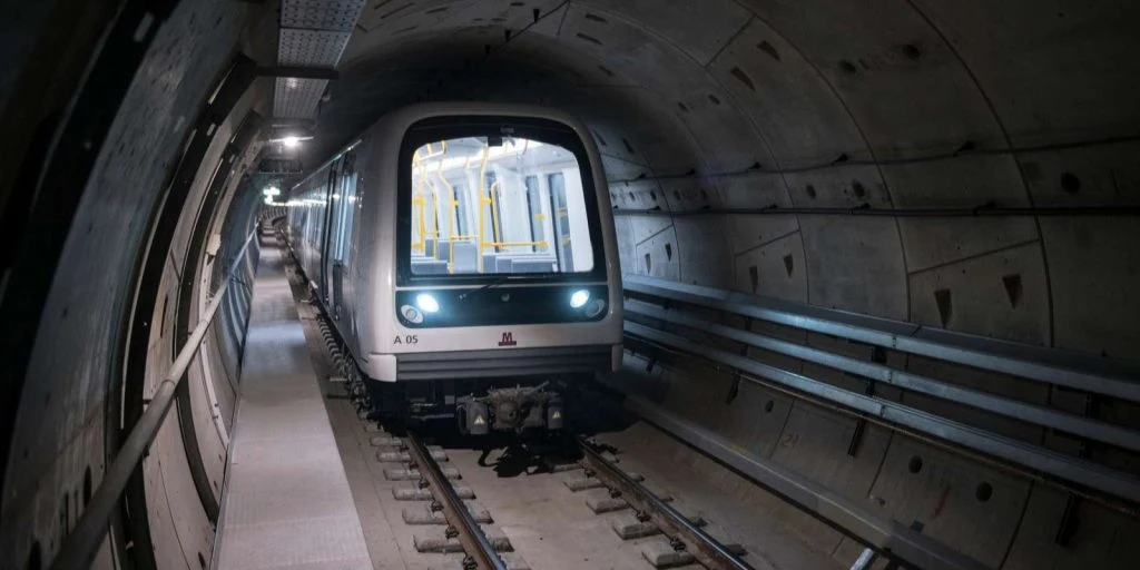 Togene holder stille: Metroen ramt af “komplekst” problem